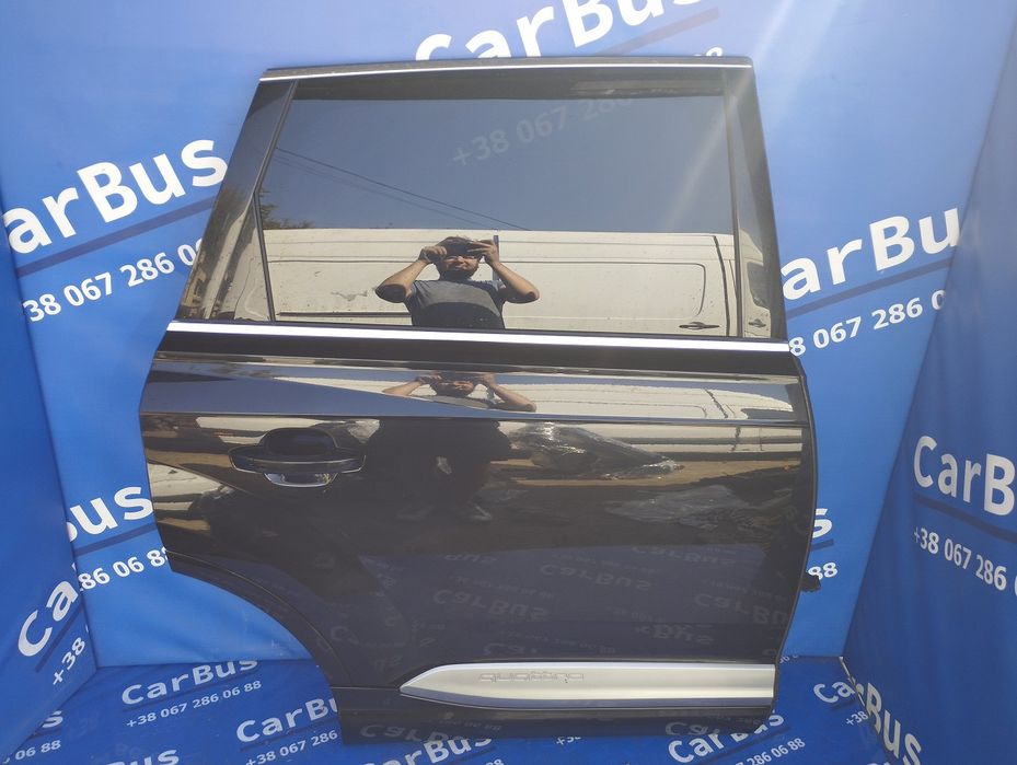 Двері праві Ауді кю7 4М L5 / Z7G Audi 4M Q7 Двери Дверь задня правая