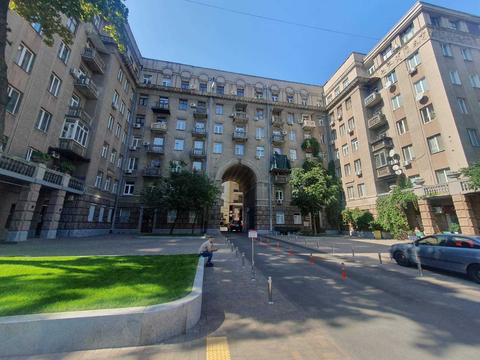 Продажа квартиры на Пирогова 6а, 188 м, Центр
