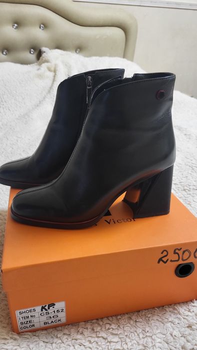 Чоботи шкіряні розмір 36