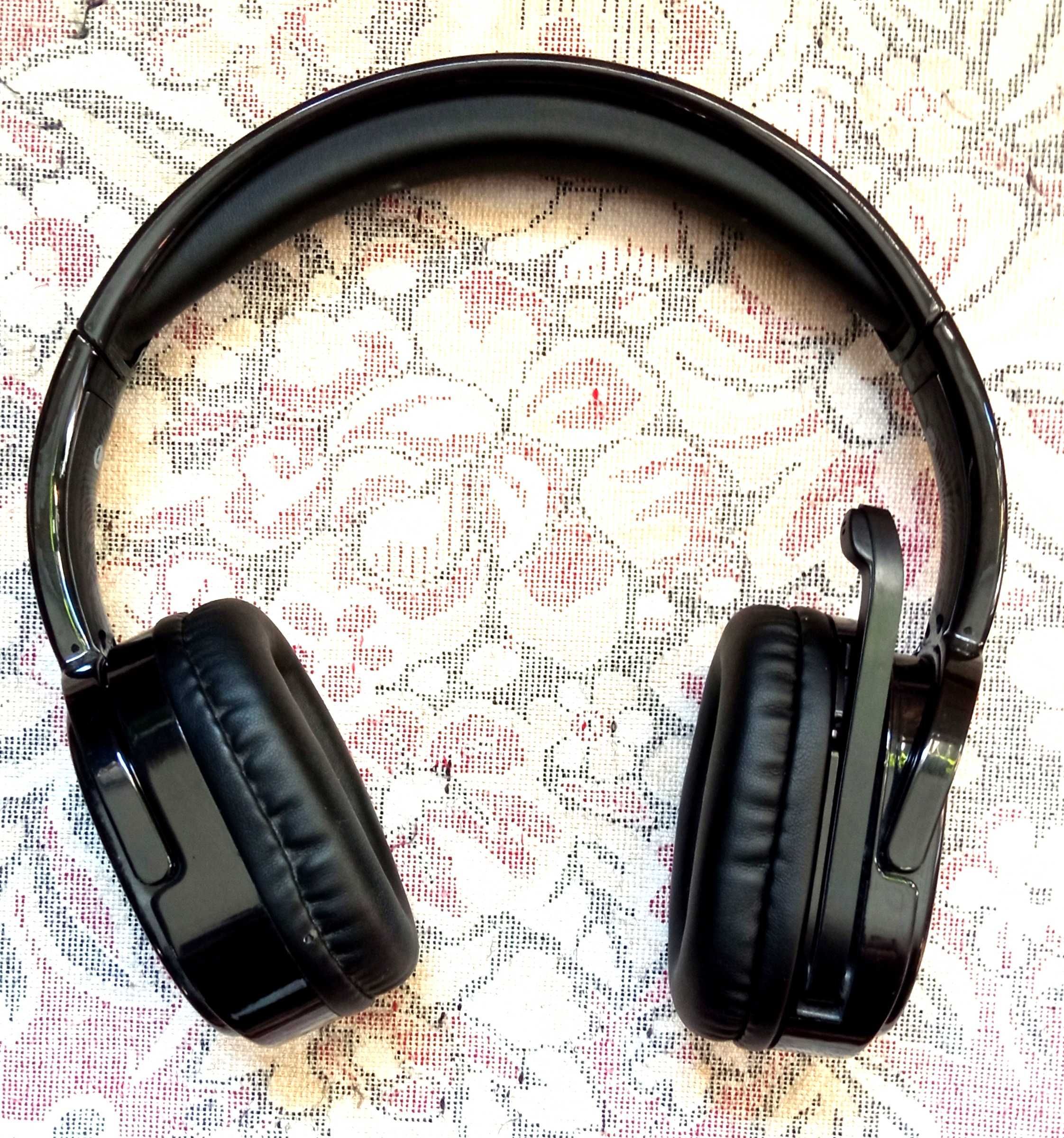 Bluetooth-наушники полноразмерные MP-3 плеер