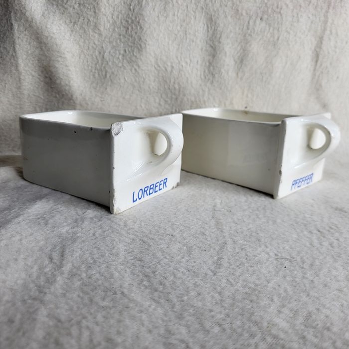 Stare poniemieckie szufladki ceramiczne ¹⁶⁹