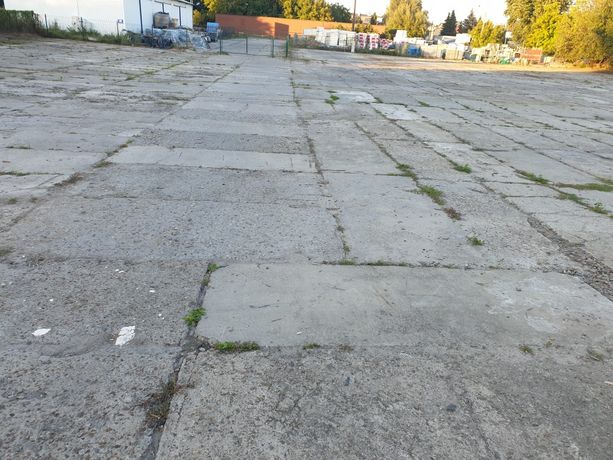 Plac 840m2 utwardzony  płytami drogowymi wynajem