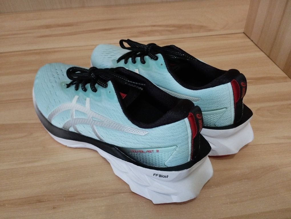 Asics Novablast 2 Blue/White 43.5 (27.5 см) — стан нових