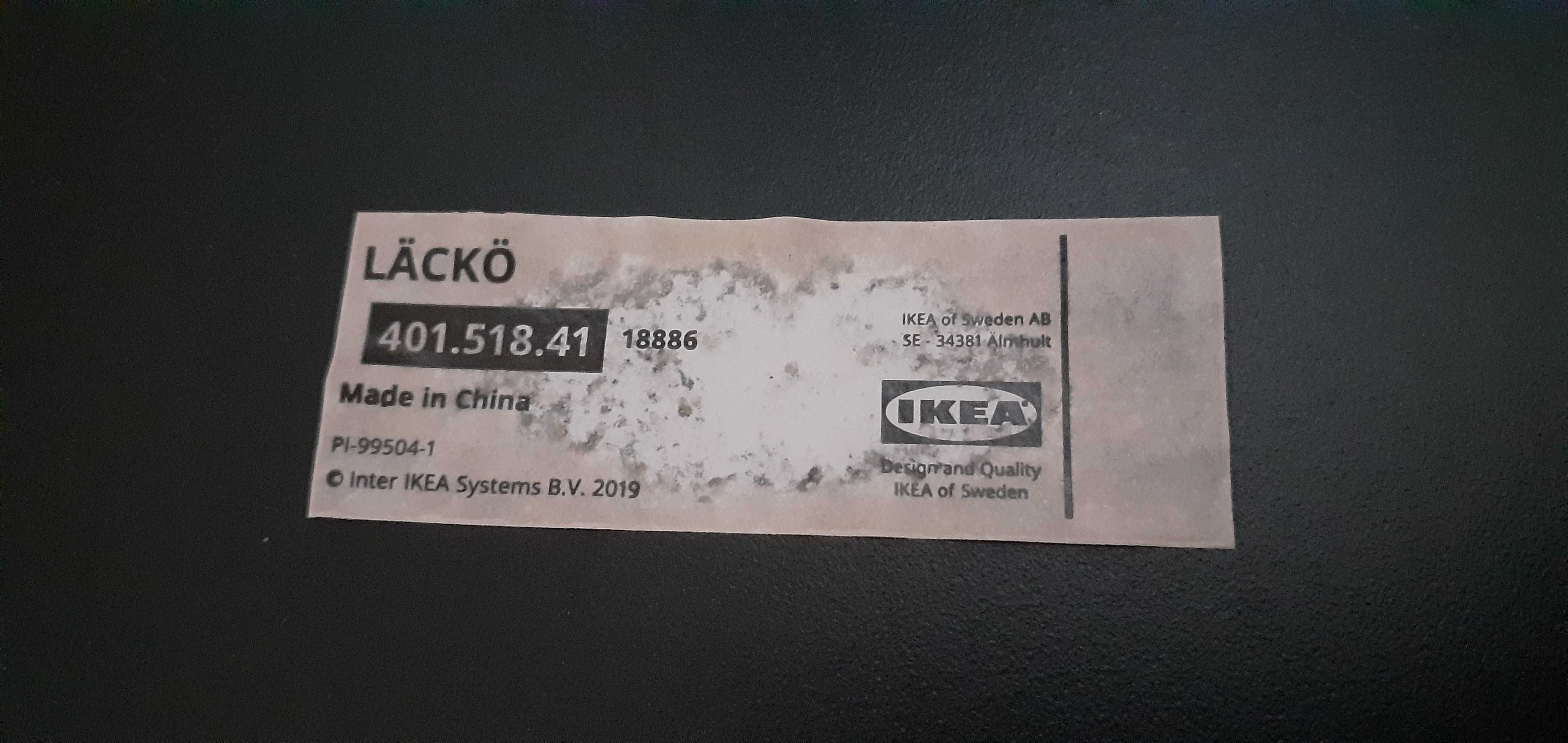 Stół i dwa krzesła