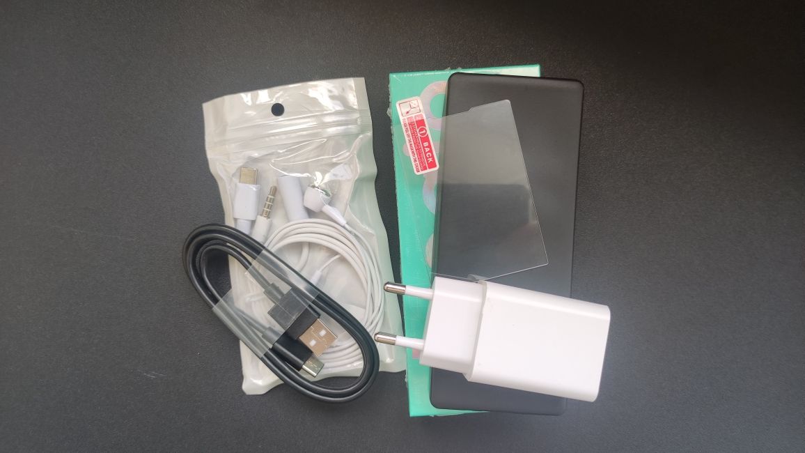 Xiaomi Duo QIN F22, 3/32, чорний, Google Play + чохол + навушники + бж