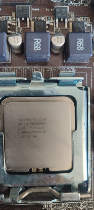 Motherboard with processor64171268996354121