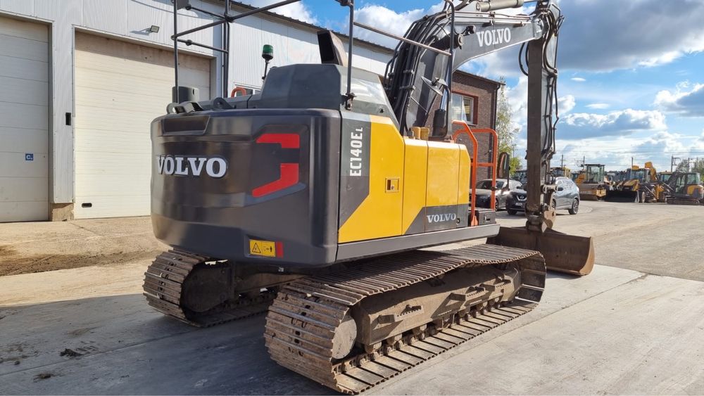 Продам экскаватор Volvo EC 140 EL , 2017 г