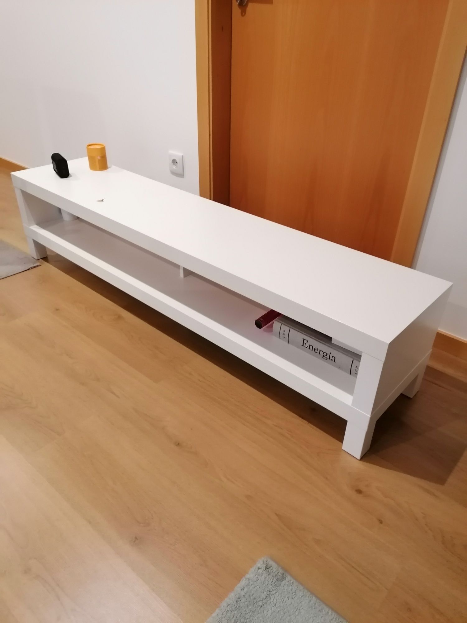 Base TV lacada branco mate