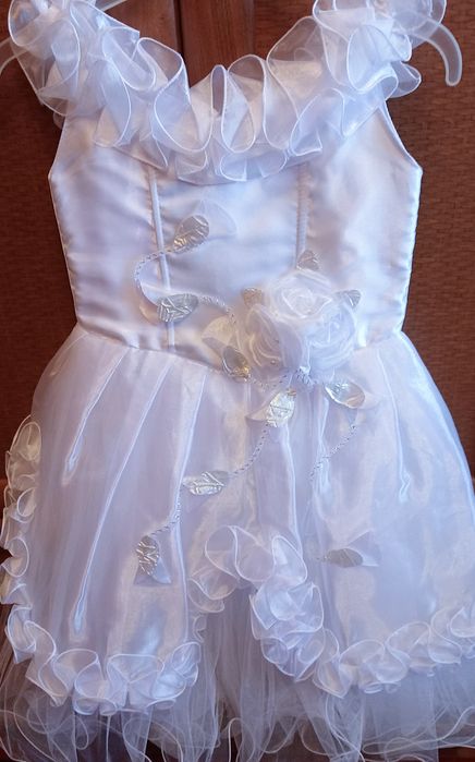 Святкова сукня для дівчинки 5 - 8 років.