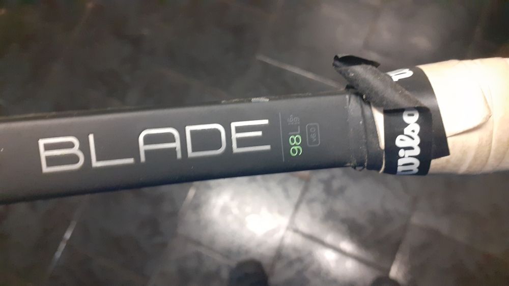Raquete Wilson Blade 98 v6.0
