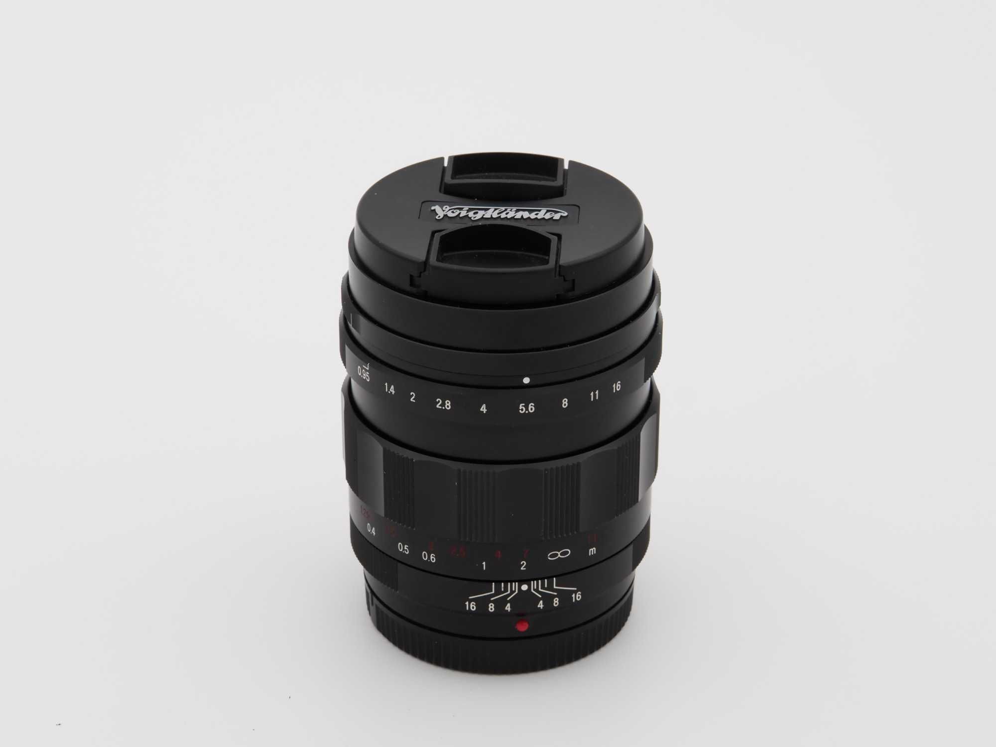 Lente Voigtlander Nokton 25 mm f/0,95 Tipo II Micro 4/3