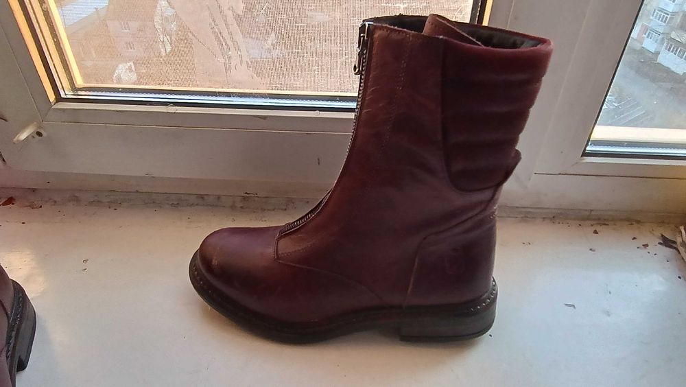 Нові преміум черевики Off Play.Оригінал.Made in Italy.Р 37.24 см