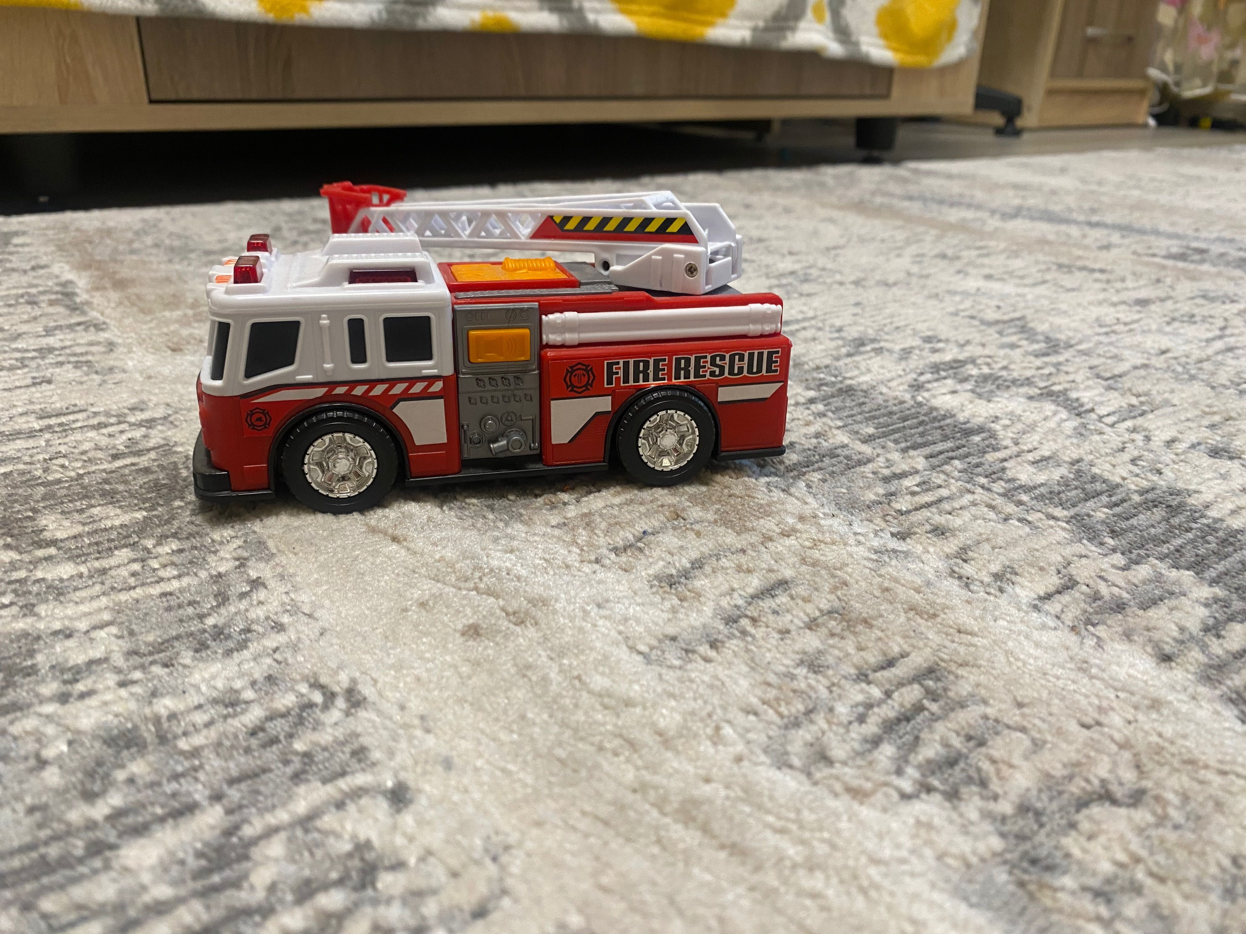 Пожежна машина dickie toys