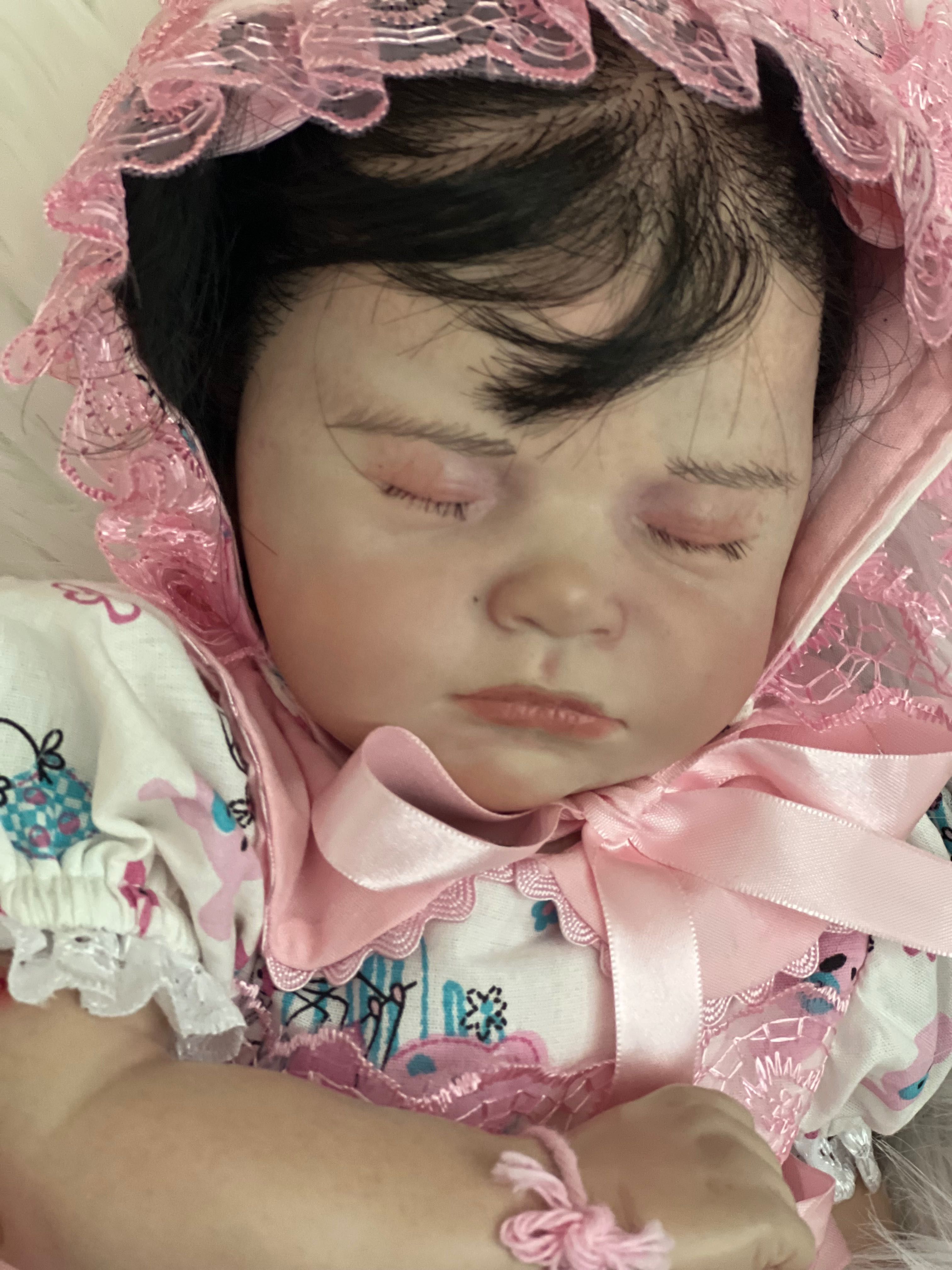 Bebê reborn com enxoval, para entrega imediata.