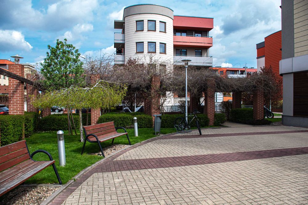 Na wynajem miejsce parkingowe w garażu podziemnym JAGODNO, WAGNERA 37