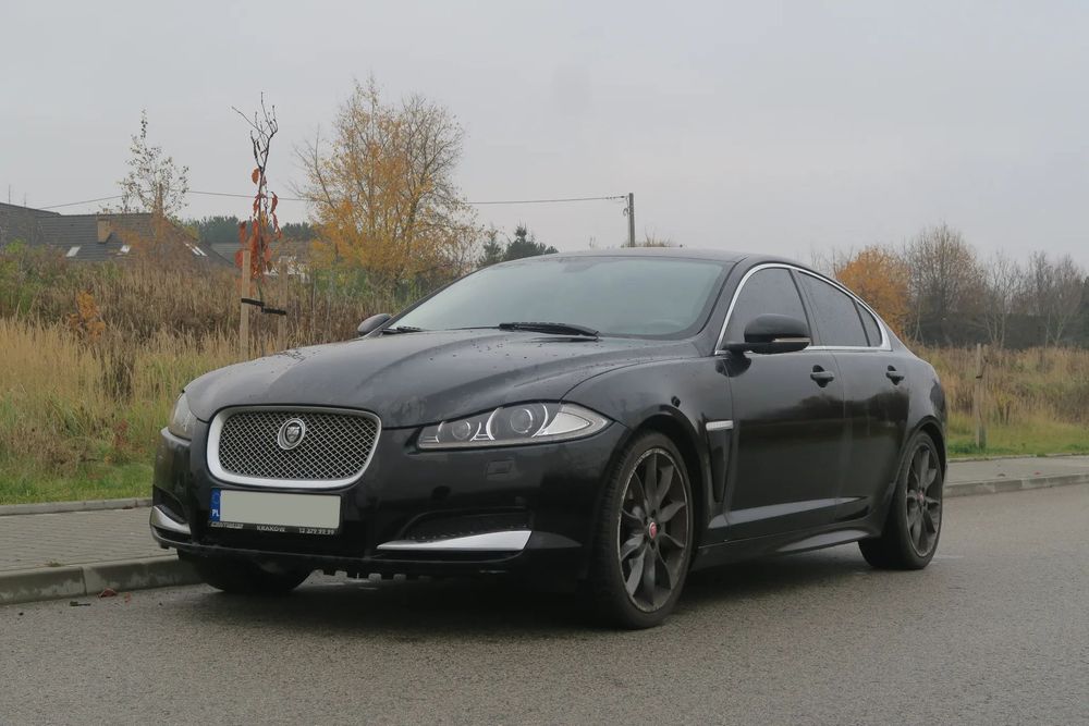 Jaguar XF Black Weeks minus 3.000PLN