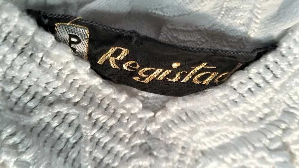 Colcha casal vintage, tem cerca de 50 anos