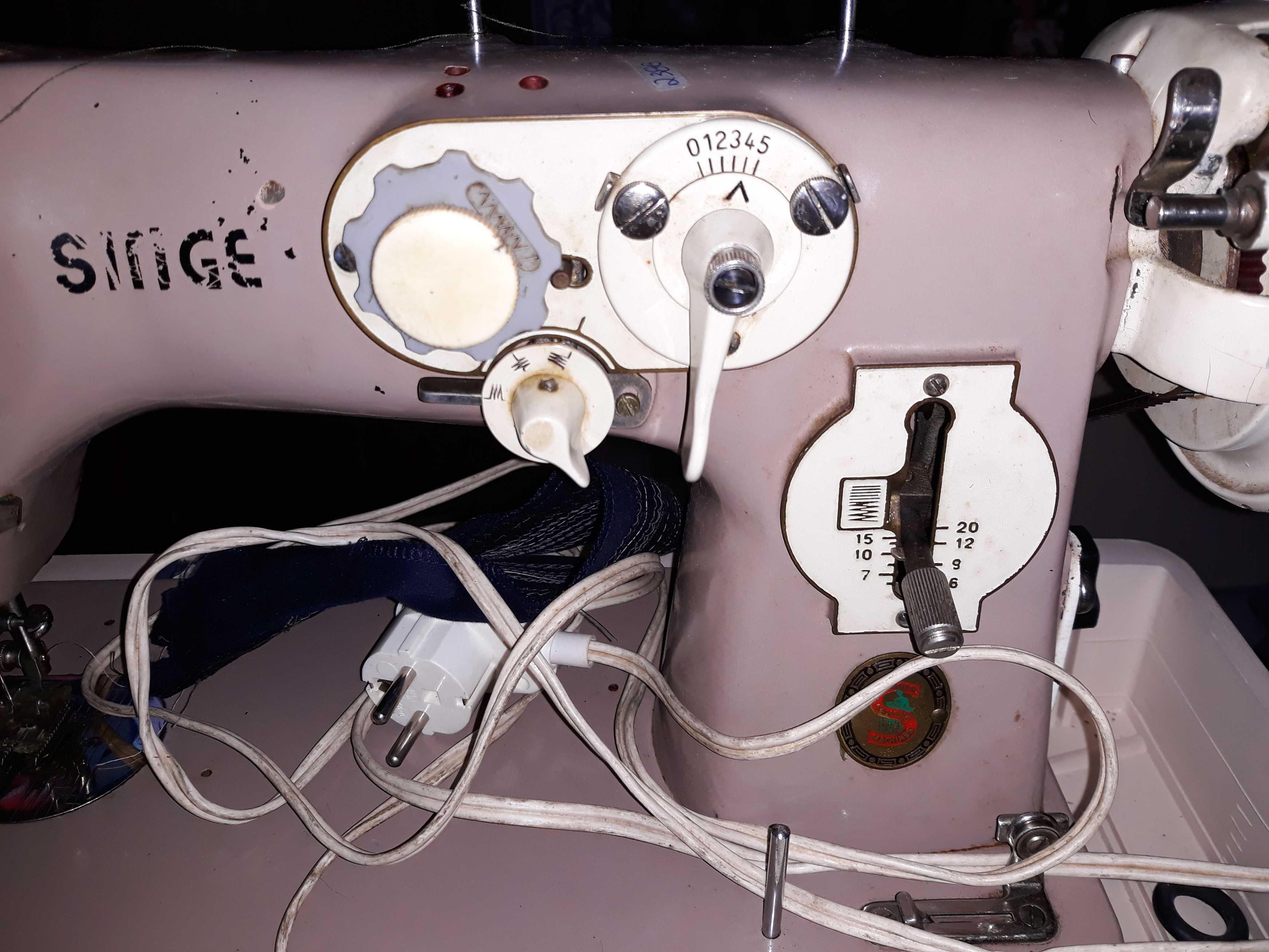 Máquina  de costura singer vintage