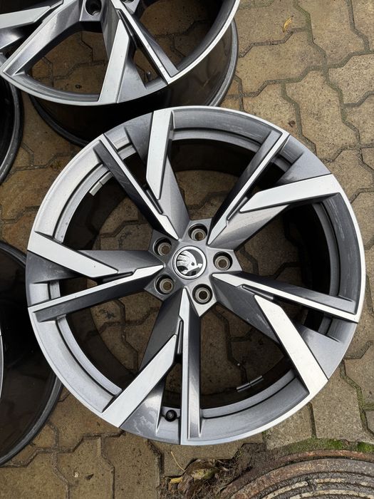 Skoda Eniaq R20 диски Volkswagen ID R20