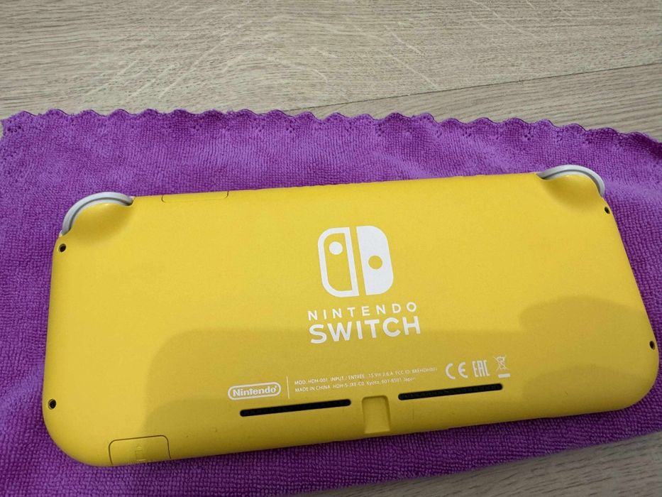 Nintendo Switch Lite komplet