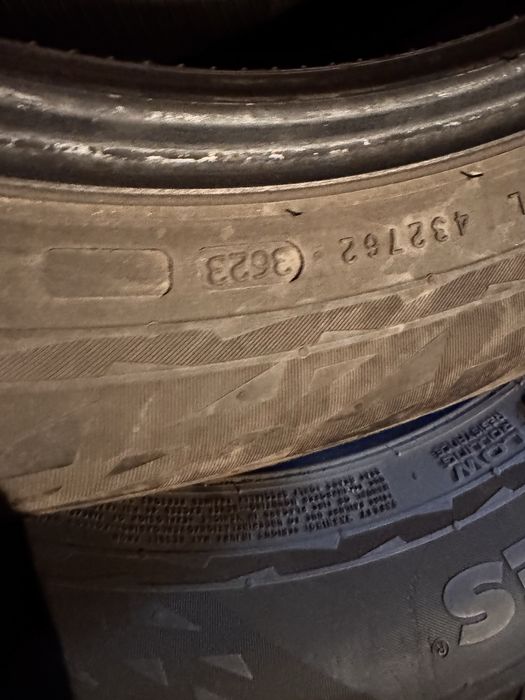 Зимові Шини нокіан 235/60R18