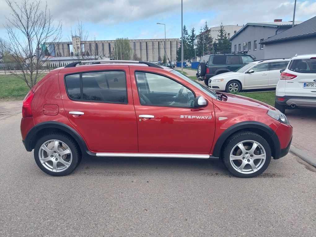 Dacia sandero stepway 1.6 benzyna doinwestowany