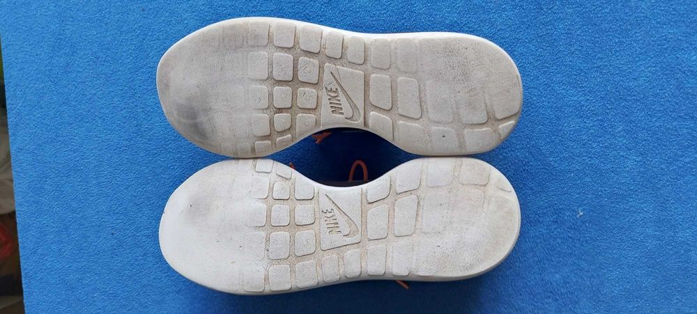 Кросівки Nike Roshe Run Black/Game Royal 511881-041 розмір 44