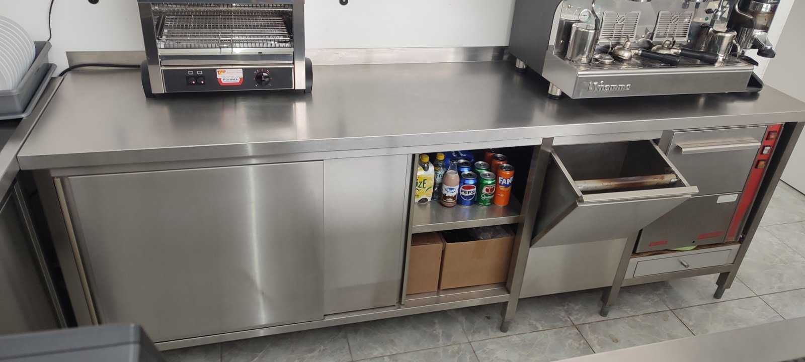 MESA EM AÇO INOXIDÁVEL COM GAVETAS E PORTAS 2,5 M