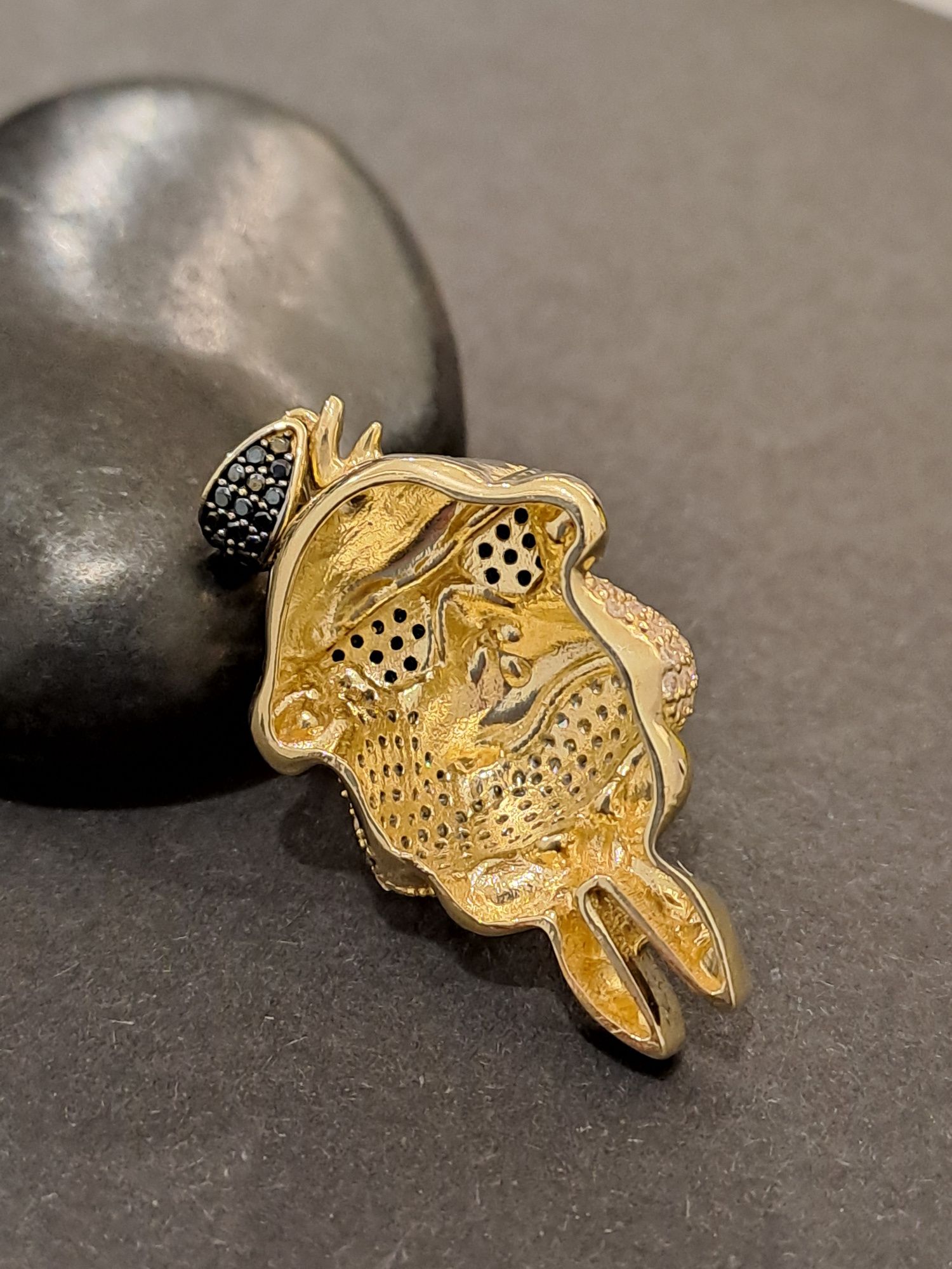 Złota zawieszka Małpka Paryska 585 Nowa 4x2 cm