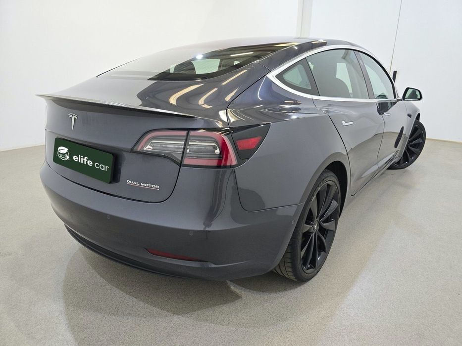 Tesla Model 3 AWD Dual Motor Performance