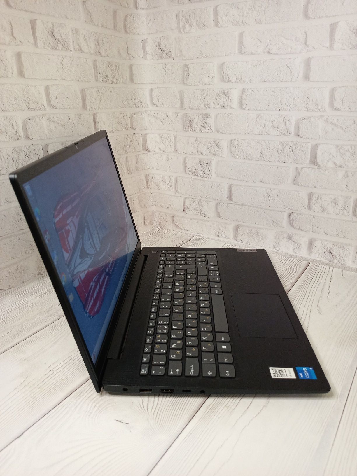 Ноутбук Lenovo V15 G4 IAH i5-12500H 12 ядер Iris Xe Graphics 2Gb