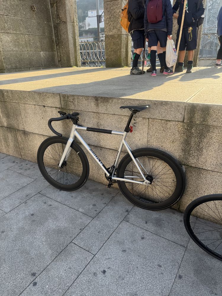 Santa Fixie Raval