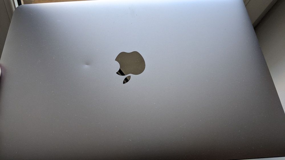 Macbook 12' (2017), i7 / 16 GB / 512 GB