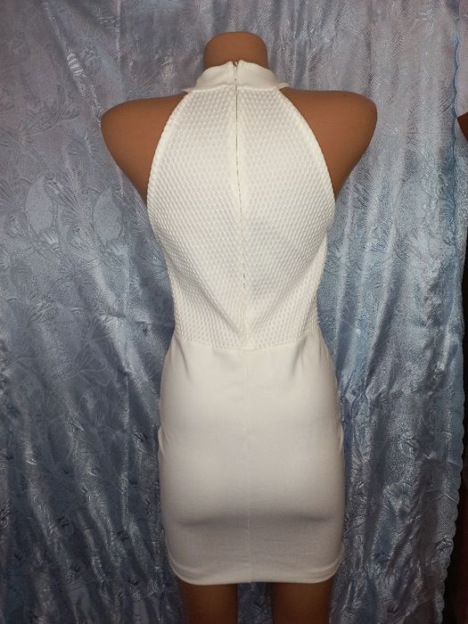 Неймовірна білосніжна сукня