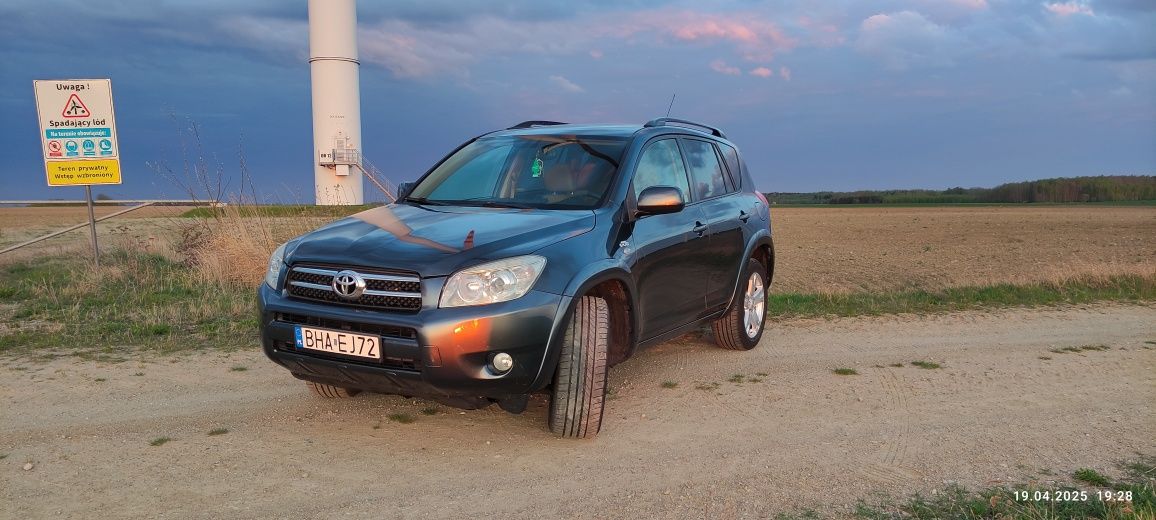 Toyota RAV4 2.2 4x4 | 2007 | Podgrz. szyba, fotele, klima 2-stref