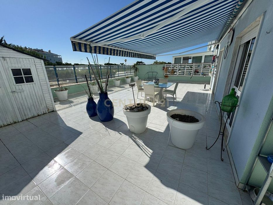 T3 com Terraço de 85m² na Quinta da Belavista – Carcavelos