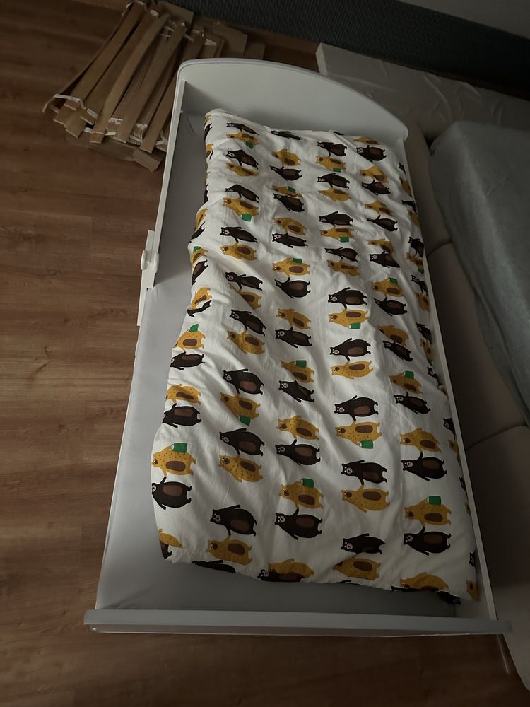 Lóżko 160 x80 dziecięce  biale nowe