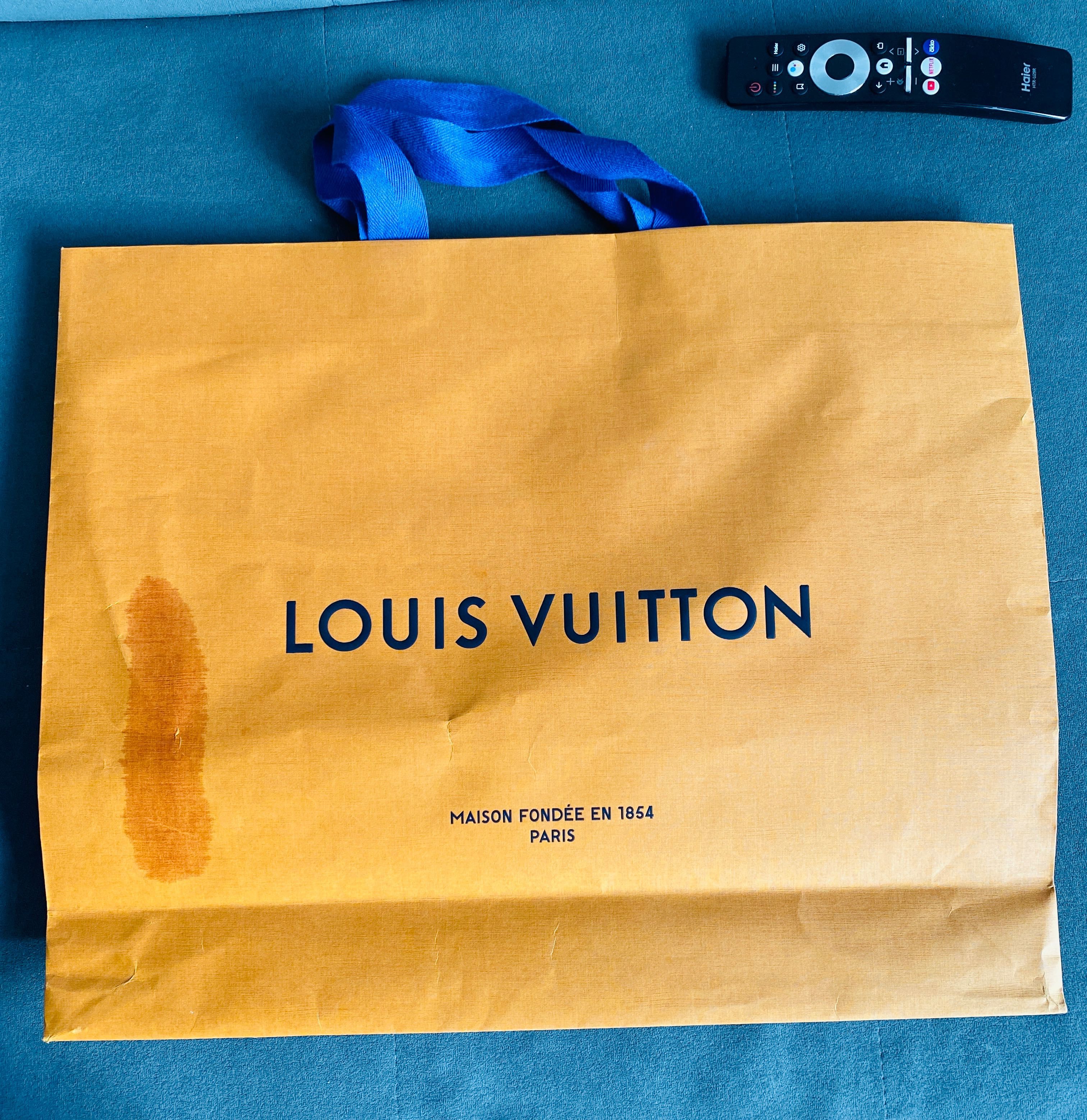 Пакет Lois Vuitton