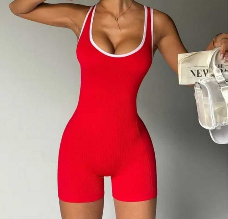 Жіночий комбінезон розмір М