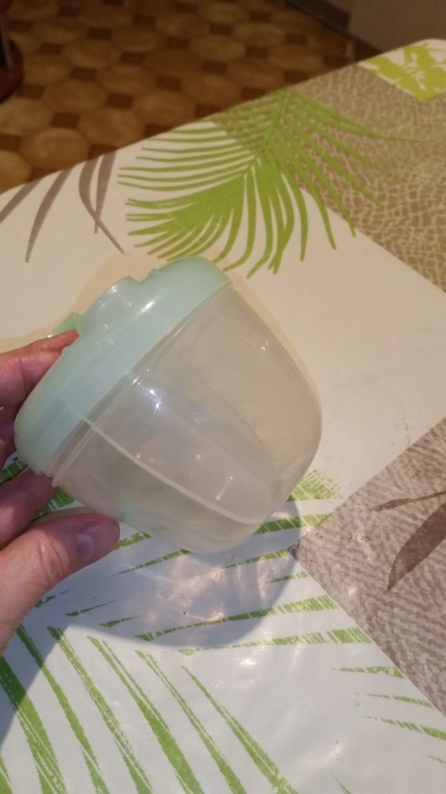 Pojemnik dozownik na mleko