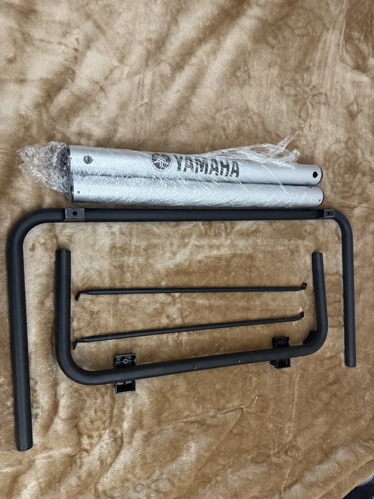 Statyw Yamaha Genos, Tyros