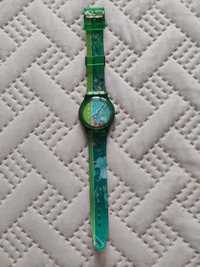 zegarek na rękę zielony