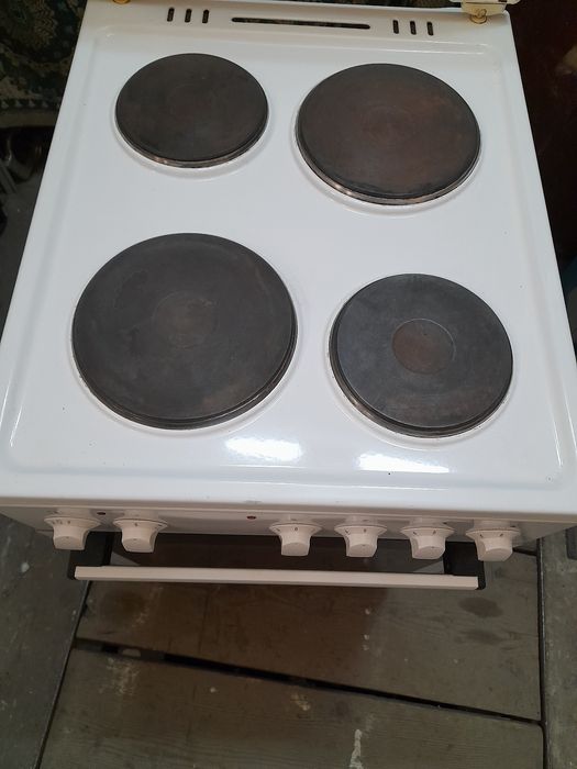 Продам  електроплиту.