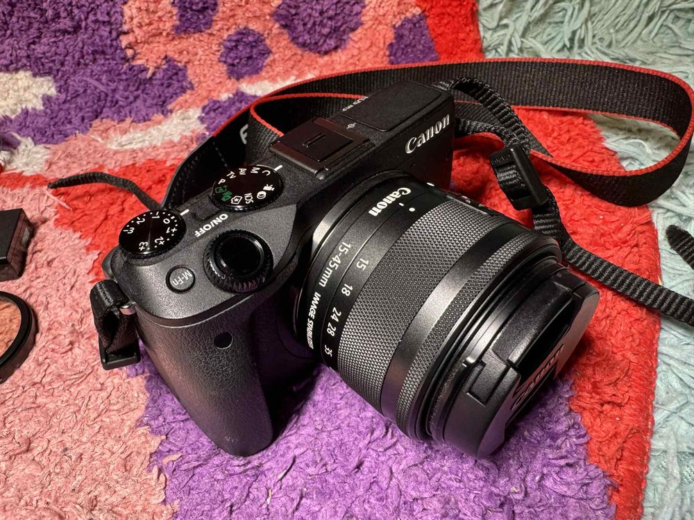 Aparat Canon Eos M3 + obiektyw 15-45 + adapter ef