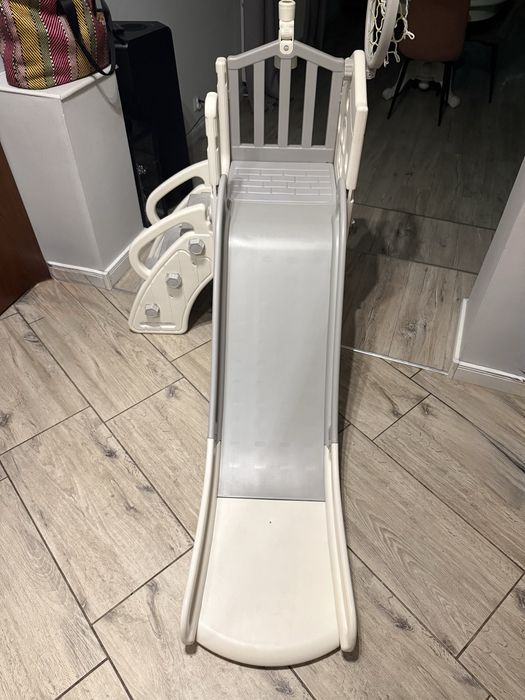 Zjezdzalnia plastikowa
