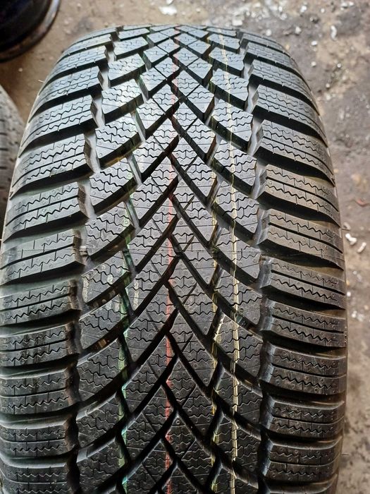 Bridgestone Blizzak LM005 205/50 R17 93V 2019r