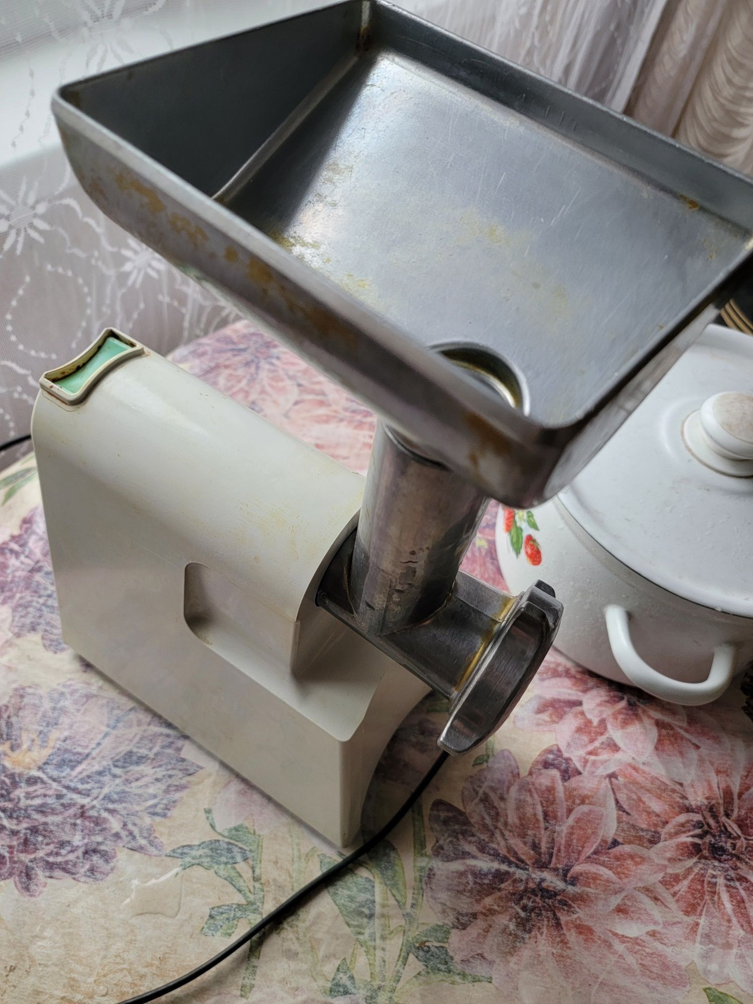М'ясорубка Braun Power Plus G1300