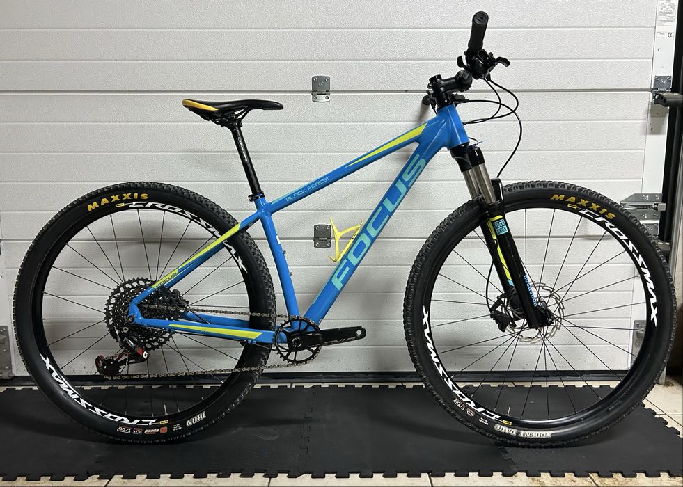 Bicicleta Focus Black Forest