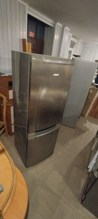 Srebrna Lodówka Electrolux Space Plus - możliwość dowozu