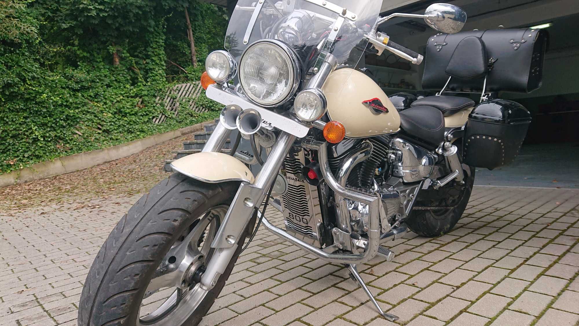 Suzuki Marouder VZ 800